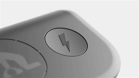 aed joule|Always at the ready: the world’s smallest defibrillator.